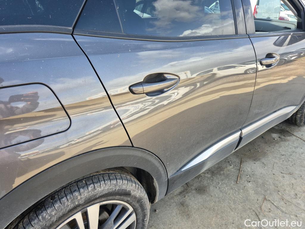  Peugeot  3008 PEUGEOT  / 2020 / 5P / todoterreno 1.5 BlueHDi 96kW (130CV) S&S Allure EAT8 #23