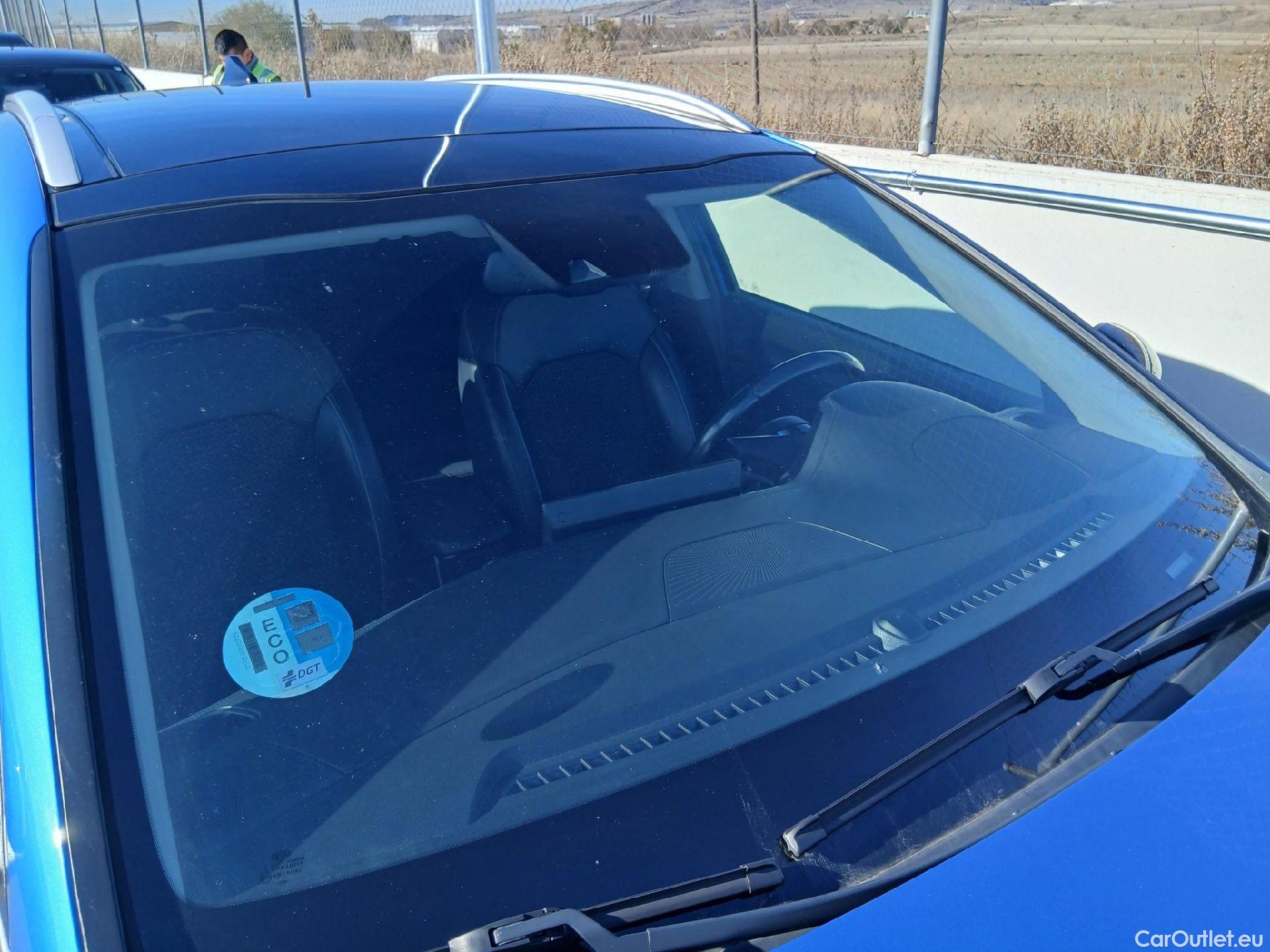  KIA  XCeed KIA  / 2019 / 5P / todoterreno 1.6 MHEV iMT Emotion 100kW (136CV) #9