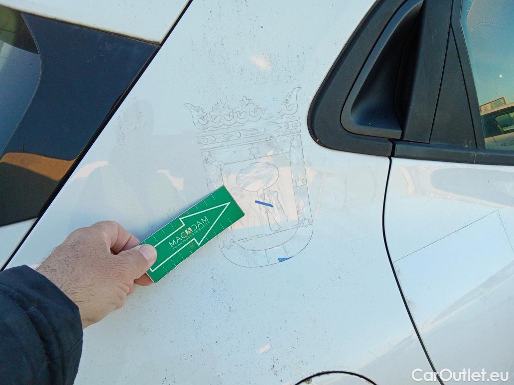  Renault  Clio RENAULT  / 2019 / 5P / berlina con portón Business TCe 74 kW (100CV) GLP #18