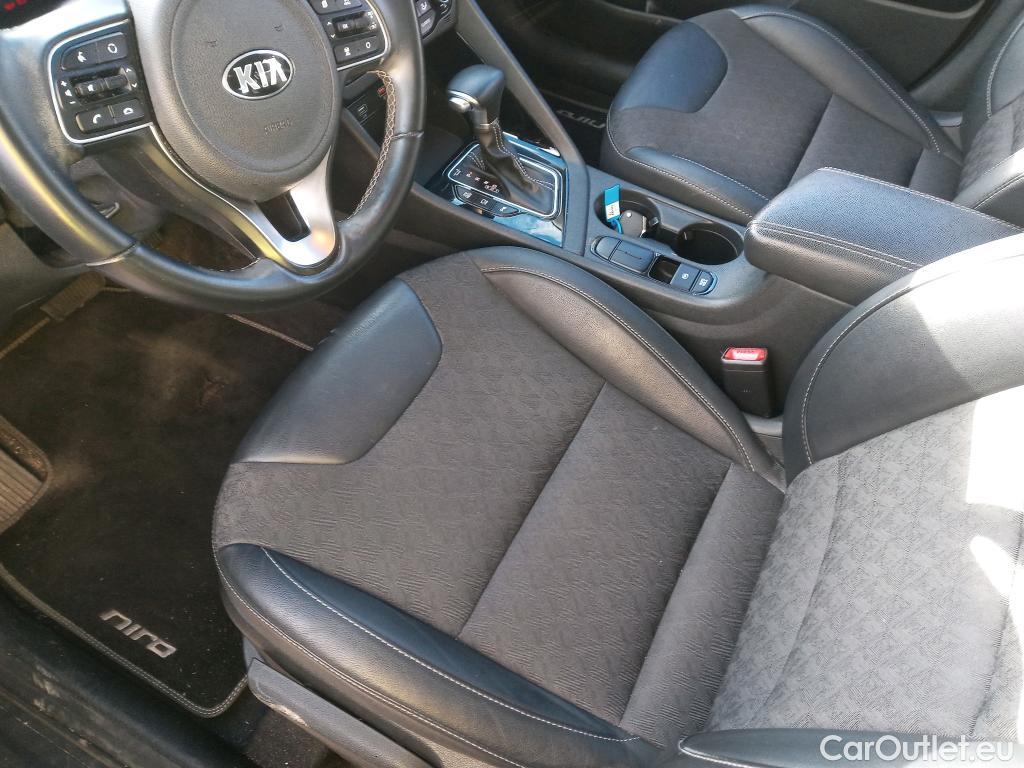  KIA  Niro KIA  1.6 GDi PHEV 104kW (141CV) Drive (AC) #24