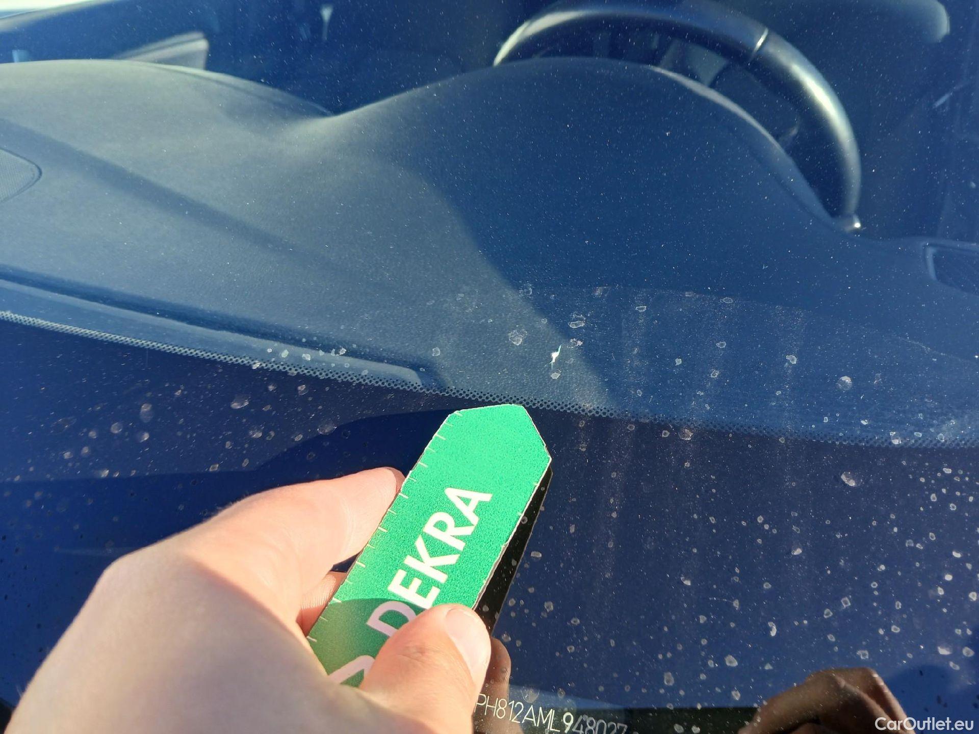  KIA  Sportage KIA  1.6MHEV Drive 100kW(136CV) 4x2(Crist Tintados) #7