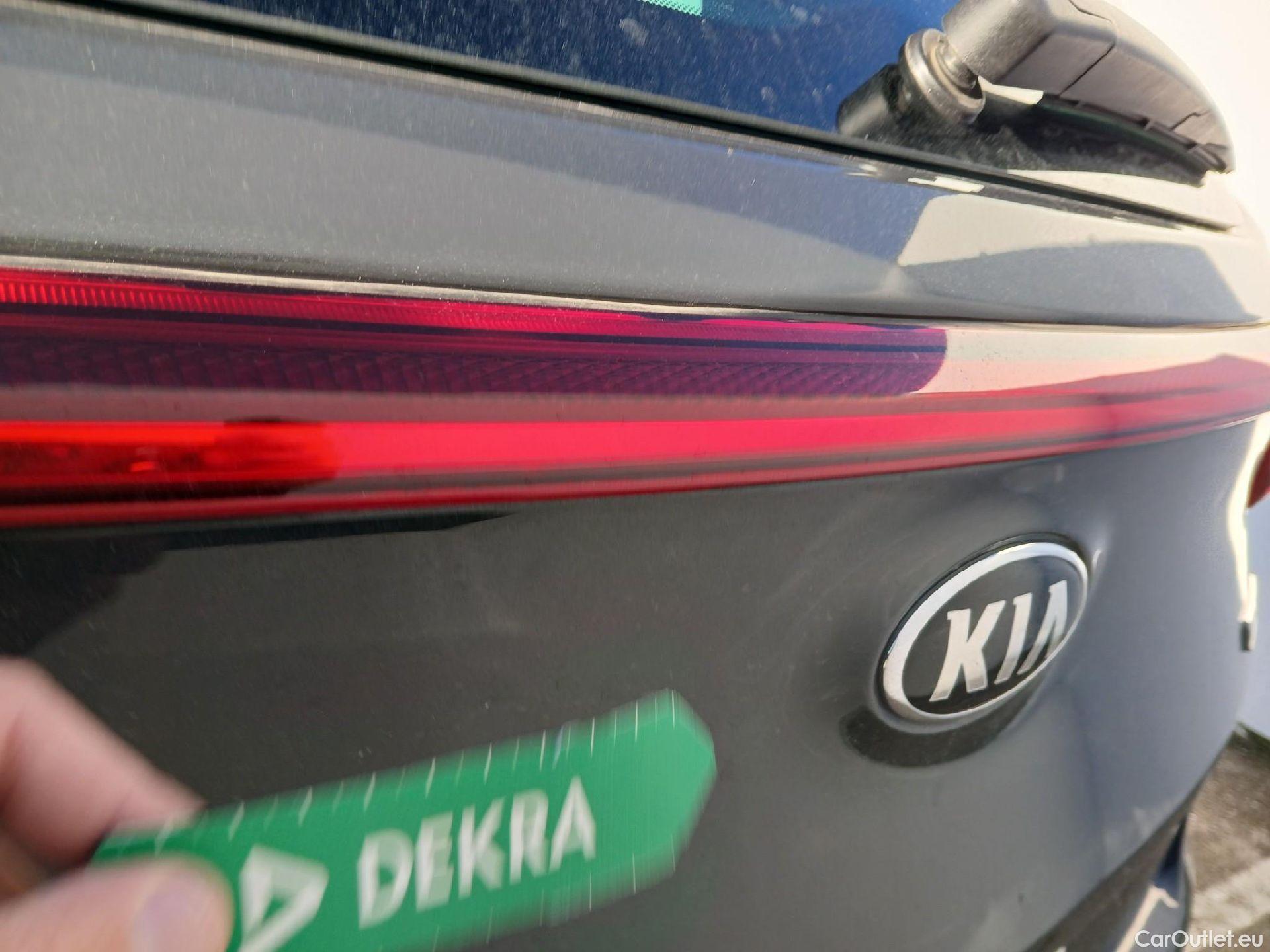 KIA  Sportage KIA  1.6MHEV Drive 100kW(136CV) 4x2(Crist Tintados) #28