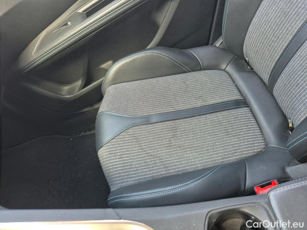  Peugeot  3008 PEUGEOT  / 2020 / 5P / todoterreno 1.5 BlueHDi 96kW (130CV) S&S Allure EAT8 #13