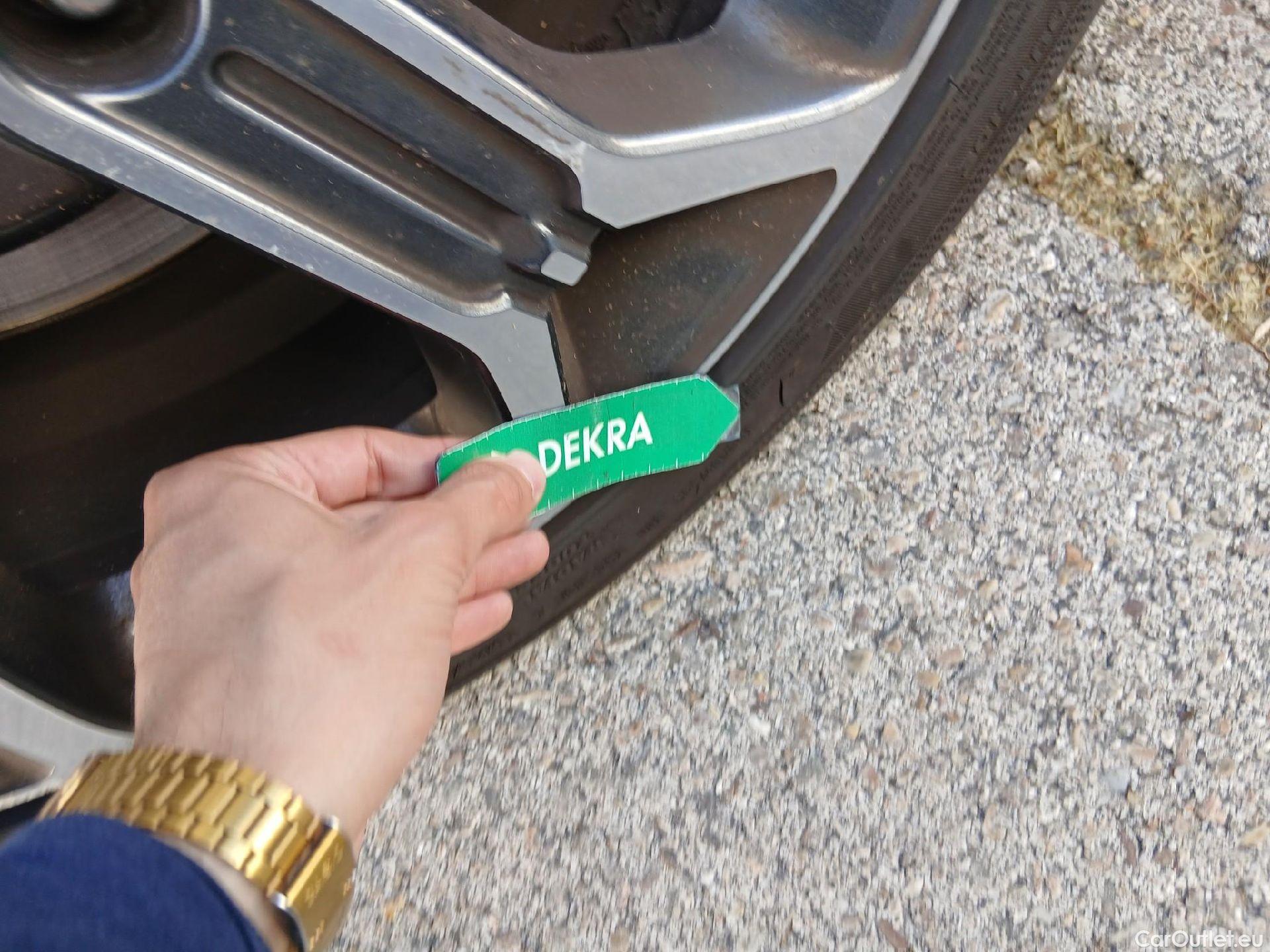  KIA  XCeed KIA  / 2019 / 5P / todoterreno 1.6 MHEV iMT Emotion 100kW (136CV) #2