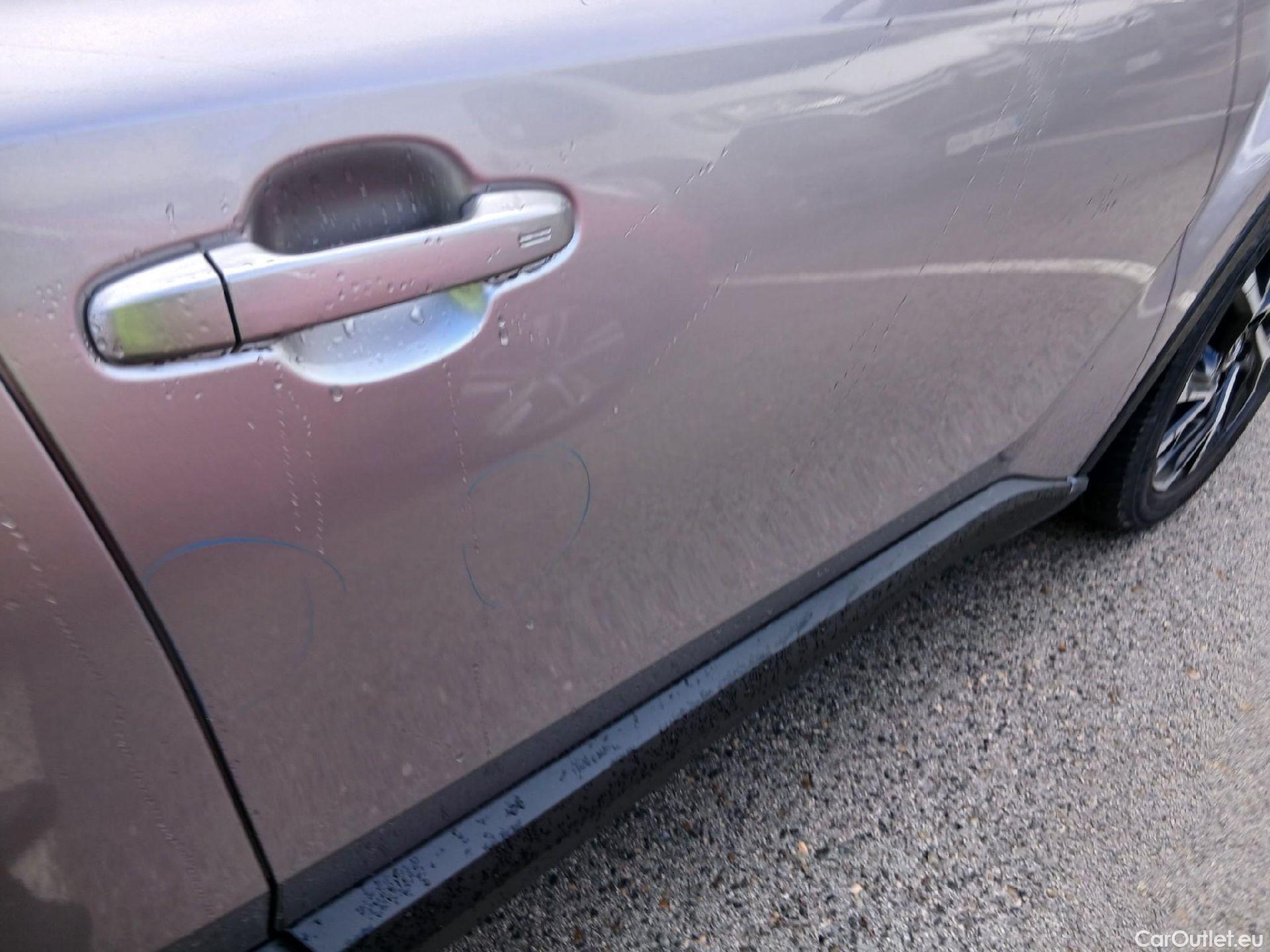  Toyota  C-HR TOYOTA  / 2016 / 5P / todoterreno 1.8 125H Advance (CX) #19