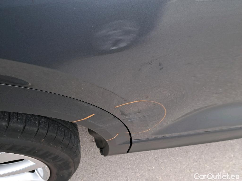  Volkswagen  T-ROC VOLKSWAGEN  / 2021 / 5P / todoterreno Life 1.0 TSI 81kW (110CV) (AC) #17