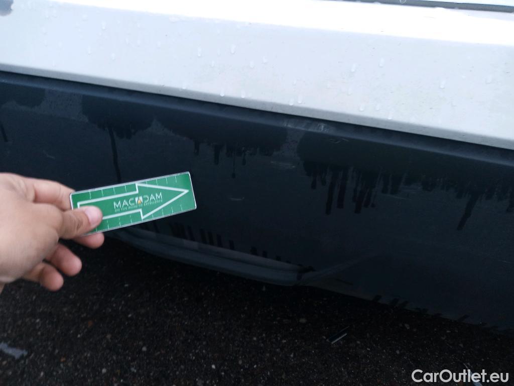  Toyota  Yaris TOYOTA  / 2020 / 5P / berlina con portón 1.5 120H Business Plus #39