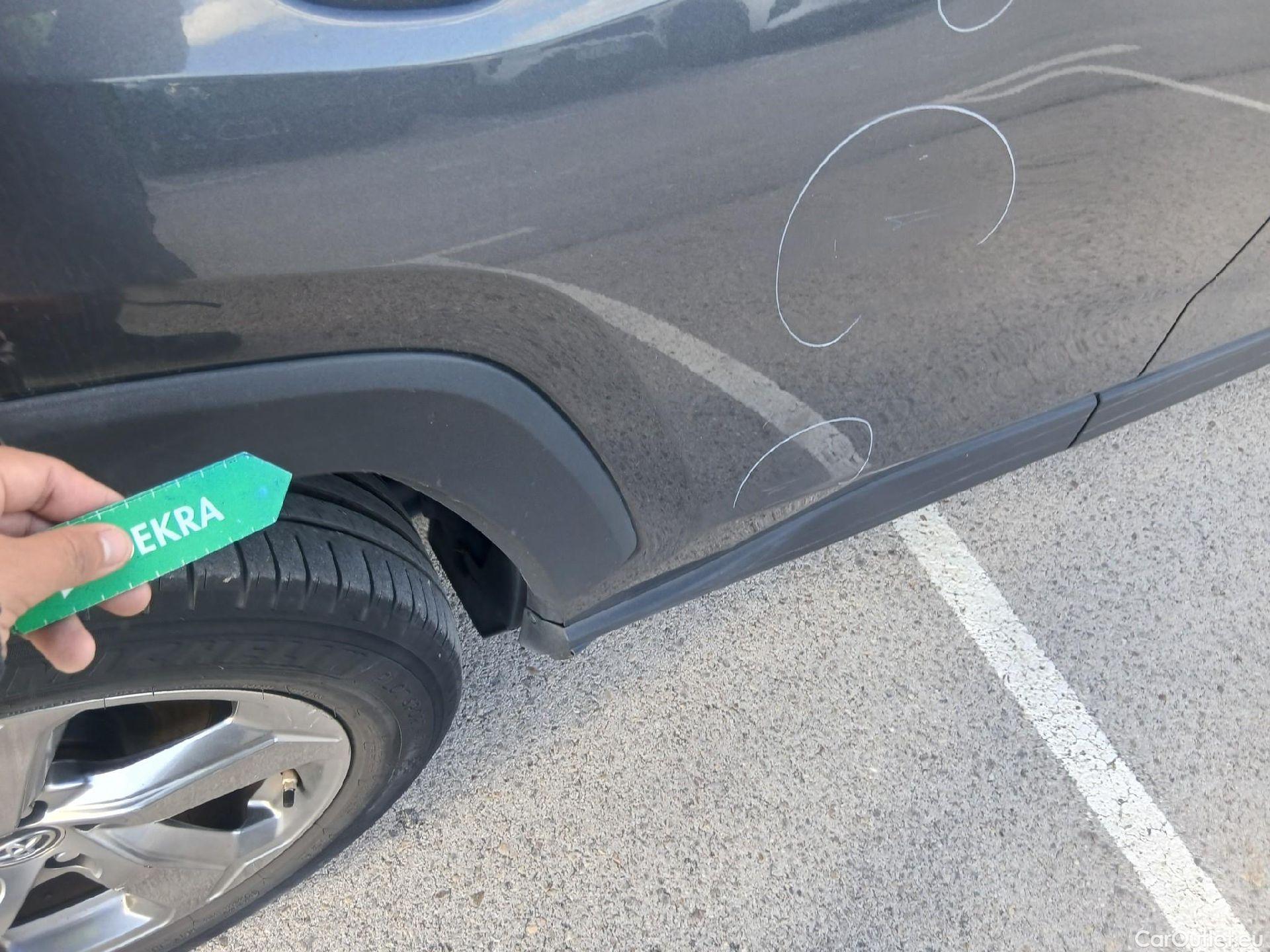  Toyota  RAV4 TOYOTA  / 2018 / 5P / todoterreno 2.5l Luxury 4WD #23