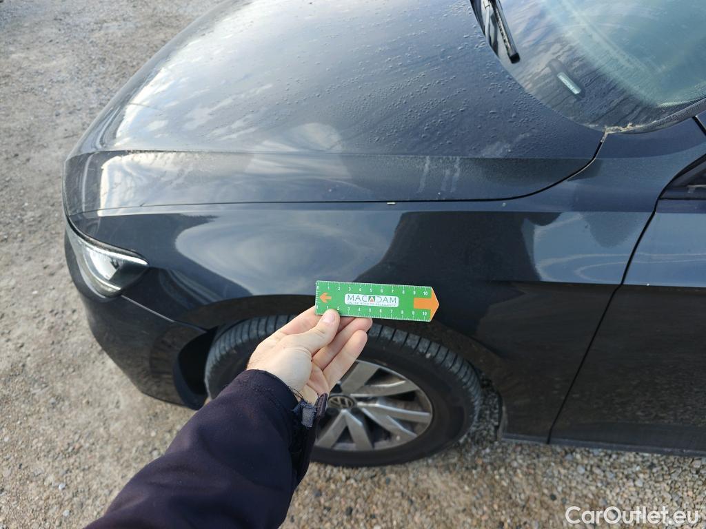  Volkswagen  Passat VOLKSWAGEN  / 2019 / 4P / sedán Business 2.0 TDI 90kW (122CV) DSG #31