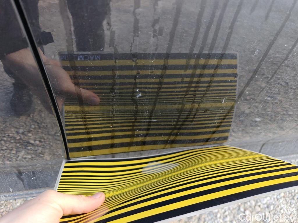  Volkswagen  Passat VOLKSWAGEN  / 2019 / 4P / sedán Business 2.0 TDI 90kW (122CV) DSG #48