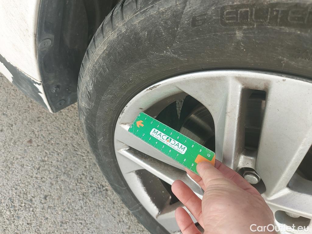  Toyota  Corolla TOYOTA  1.8 125H ACTIVE TECH E-CVT #38