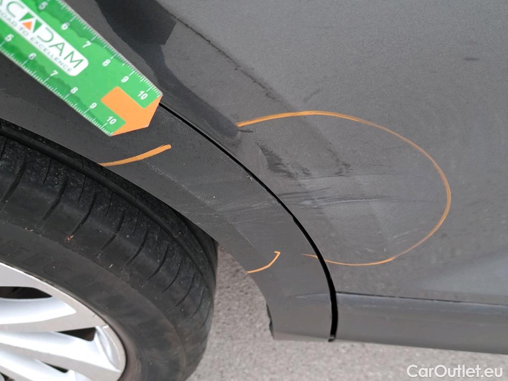  Volkswagen  T-ROC VOLKSWAGEN  / 2021 / 5P / todoterreno Life 1.0 TSI 81kW (110CV) (AC) #18