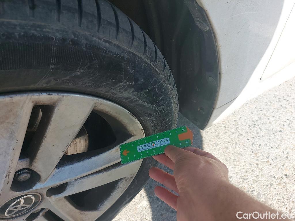  Toyota  Corolla TOYOTA  1.8 125H ACTIVE TECH E-CVT #31