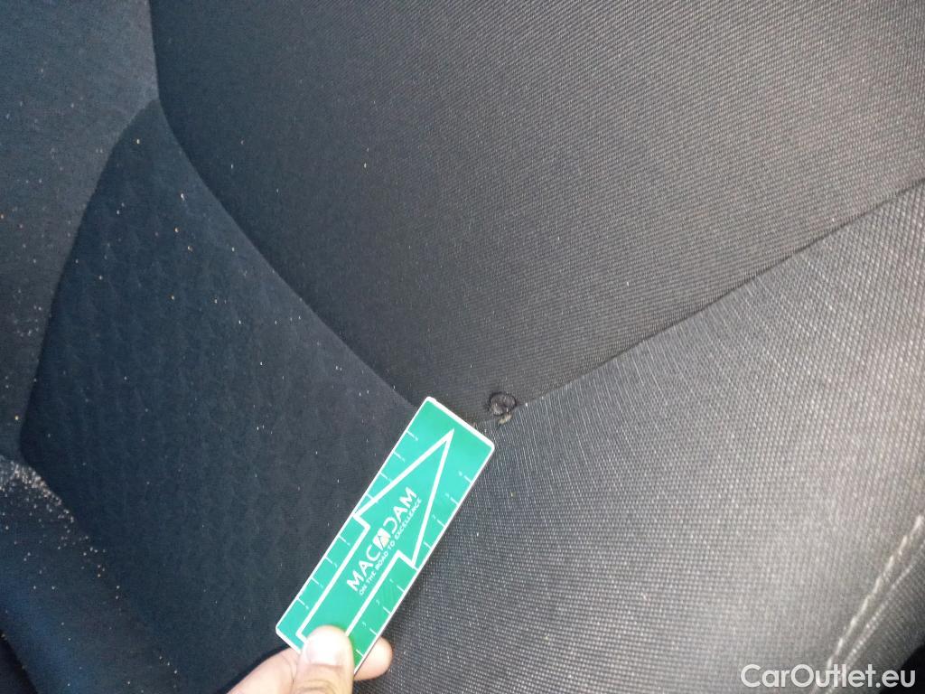  Toyota  Yaris TOYOTA  / 2020 / 5P / berlina con portón 1.5 120H Business Plus #14