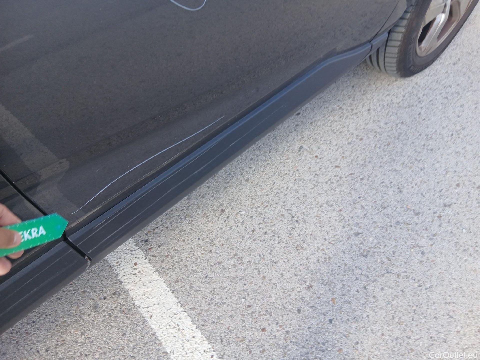  Toyota  RAV4 TOYOTA  / 2018 / 5P / todoterreno 2.5l Luxury 4WD #28