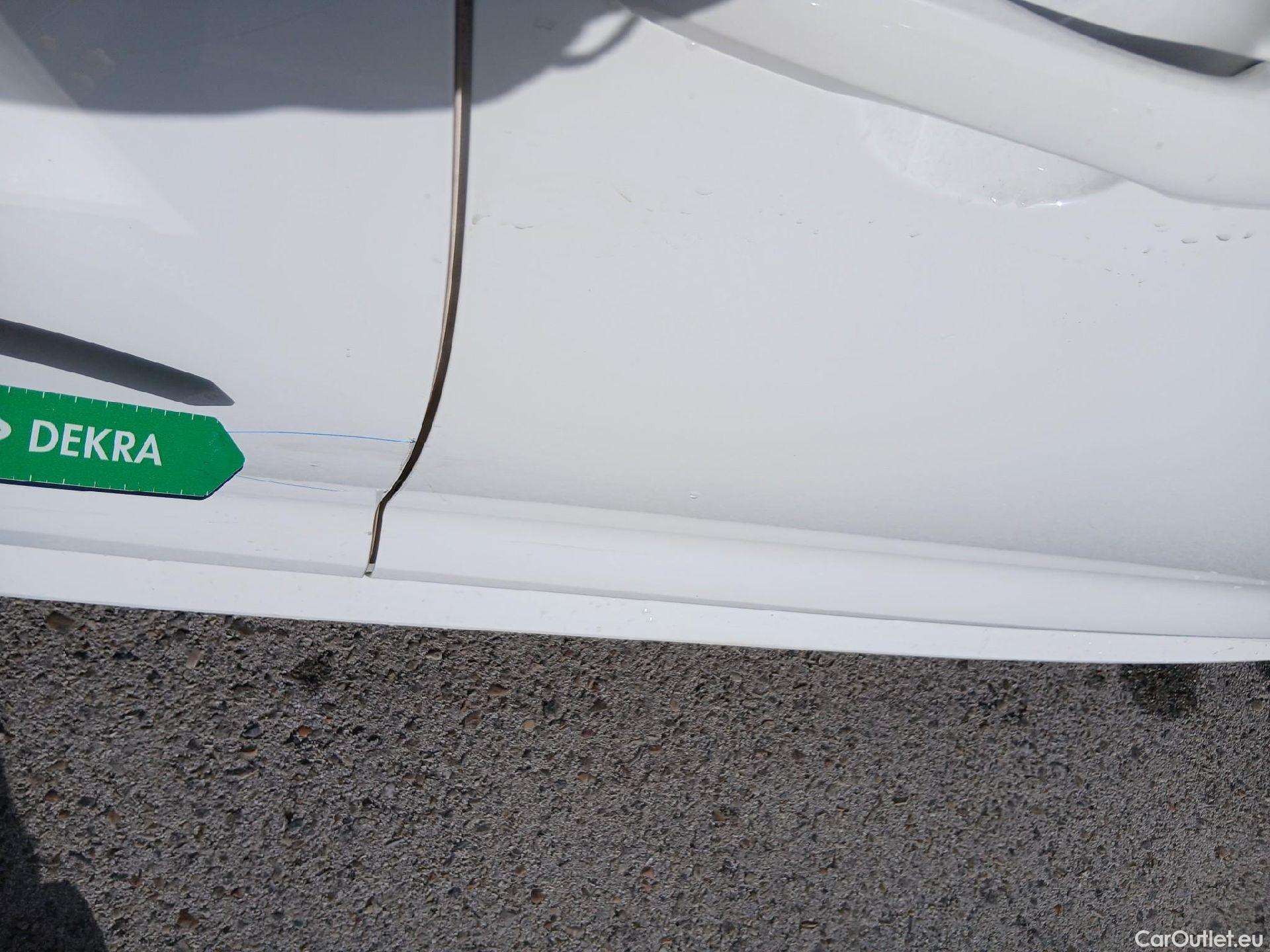  Toyota  Corolla TOYOTA 1.8 125H ACTIVE TECH E-CVT (AC3) #25