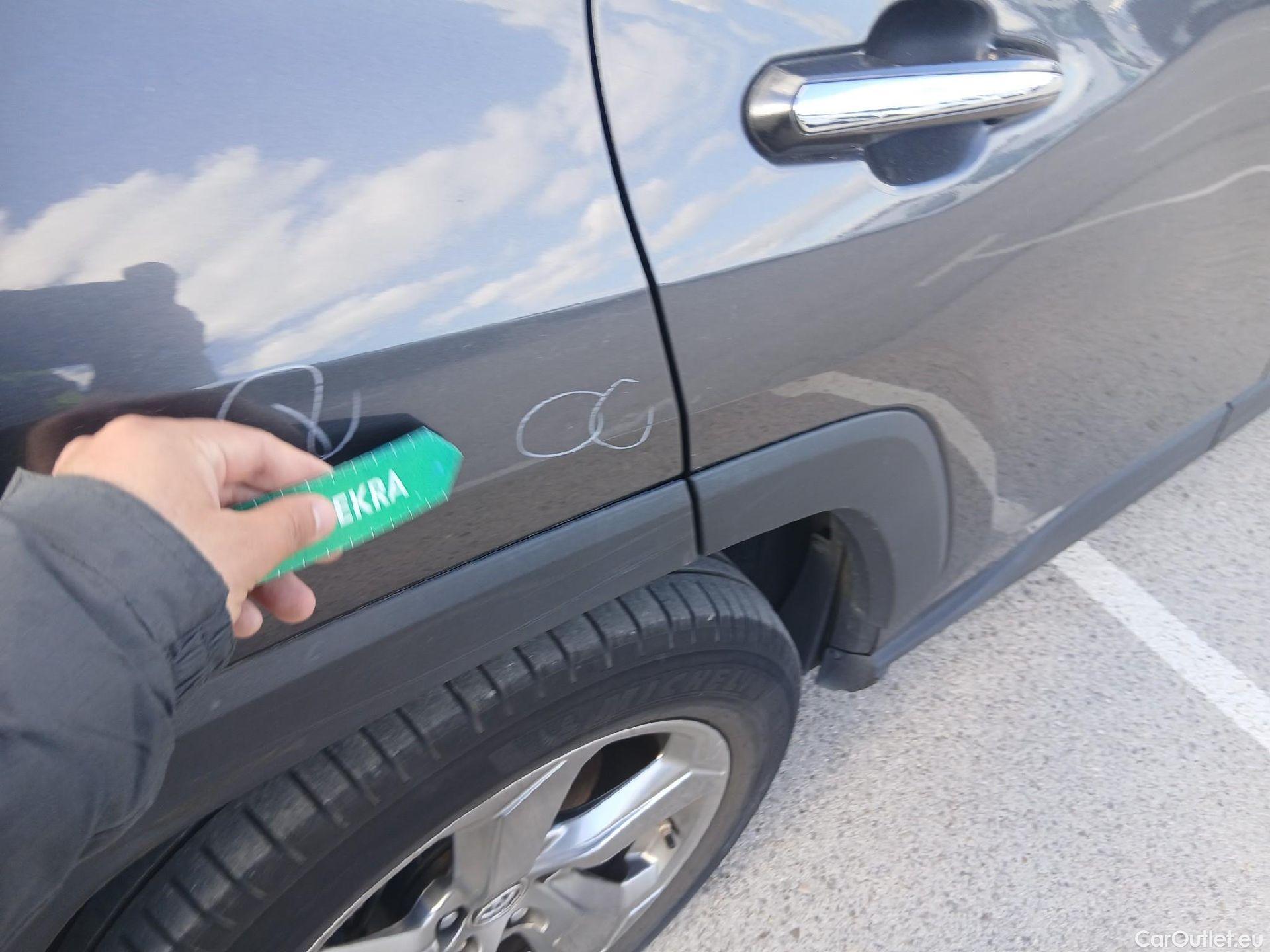  Toyota  RAV4 TOYOTA  / 2018 / 5P / todoterreno 2.5l Luxury 4WD #16