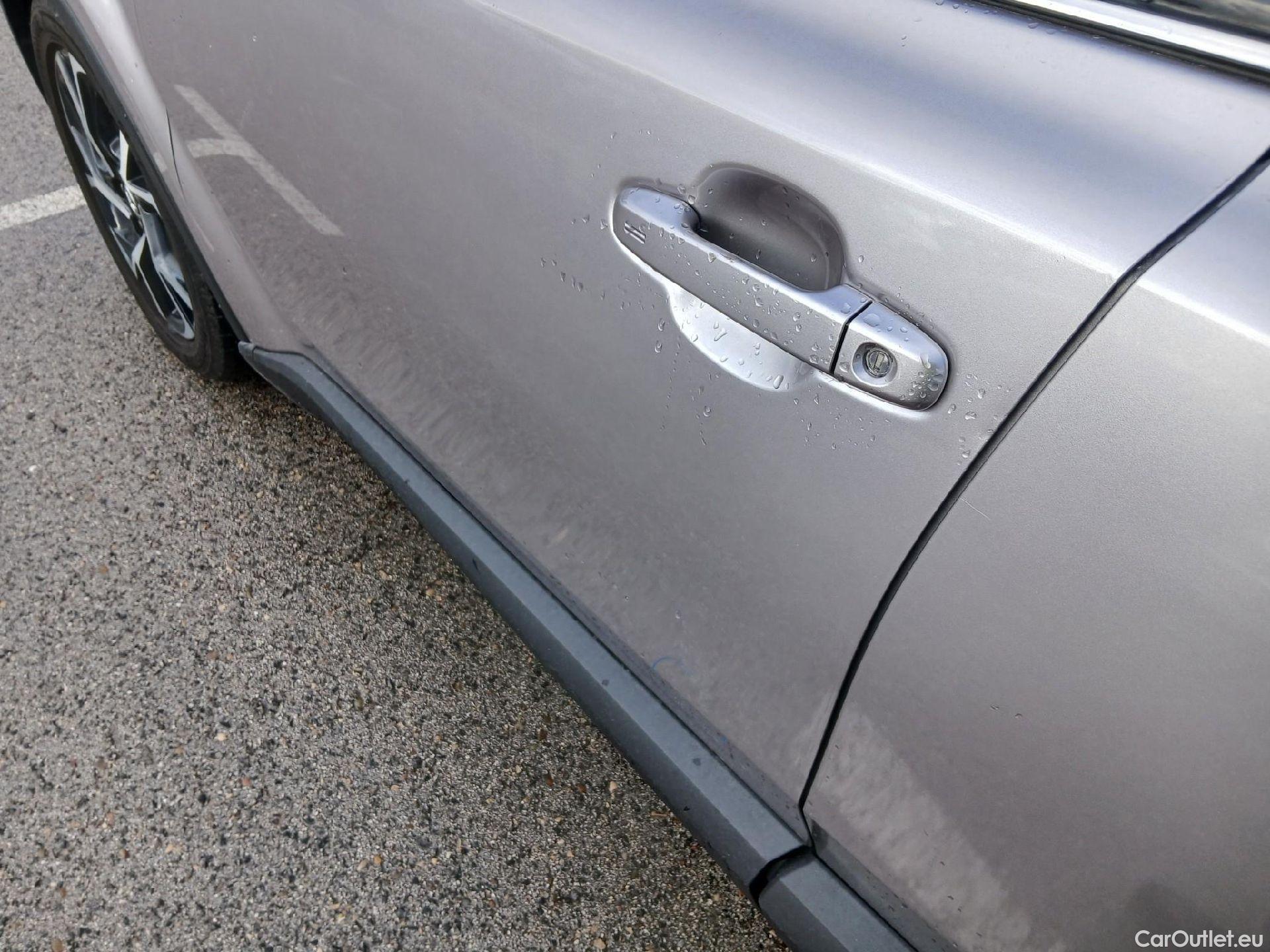  Toyota  C-HR TOYOTA  / 2016 / 5P / todoterreno 1.8 125H Advance (CX) #17