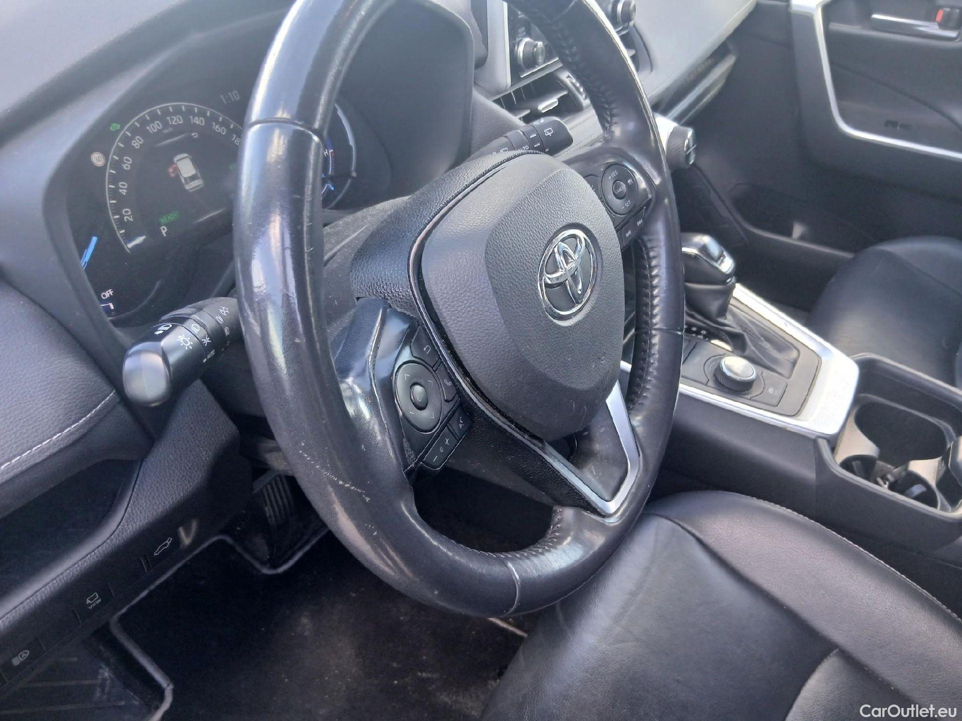  Toyota  RAV4 TOYOTA  / 2018 / 5P / todoterreno 2.5l Luxury 4WD #4