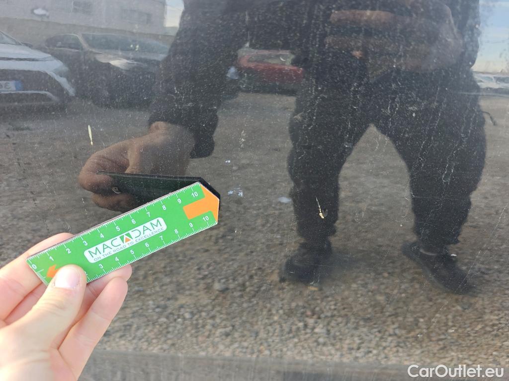  Volkswagen  Passat VOLKSWAGEN  / 2019 / 4P / sedán Business 2.0 TDI 90kW (122CV) DSG #36