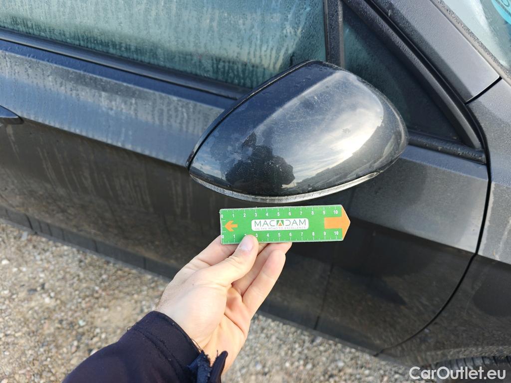  Volkswagen  Passat VOLKSWAGEN  / 2019 / 4P / sedán Business 2.0 TDI 90kW (122CV) DSG #49