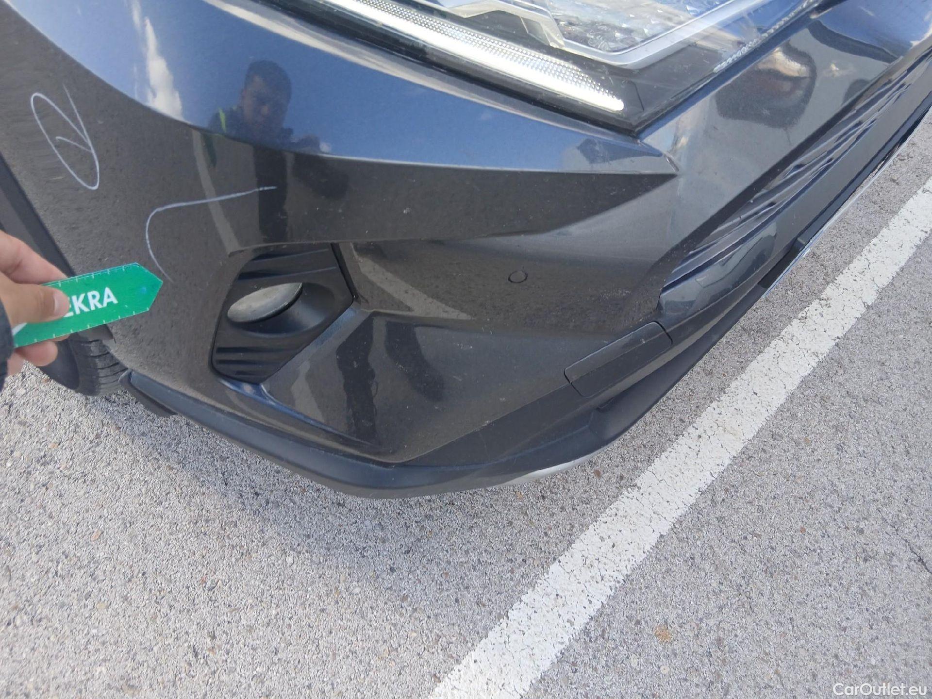  Toyota  RAV4 TOYOTA  / 2018 / 5P / todoterreno 2.5l Luxury 4WD #6