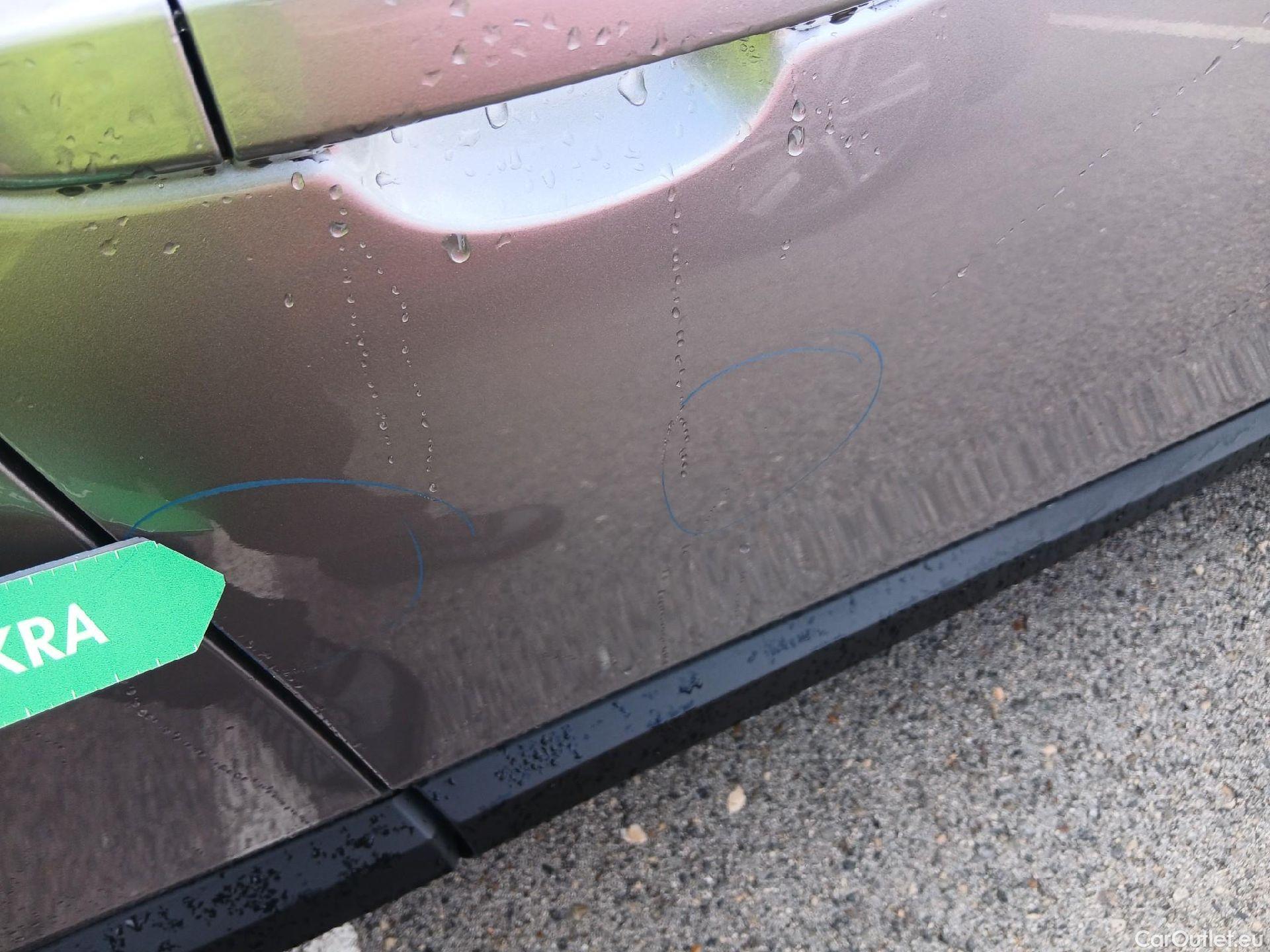  Toyota  C-HR TOYOTA  / 2016 / 5P / todoterreno 1.8 125H Advance (CX) #21