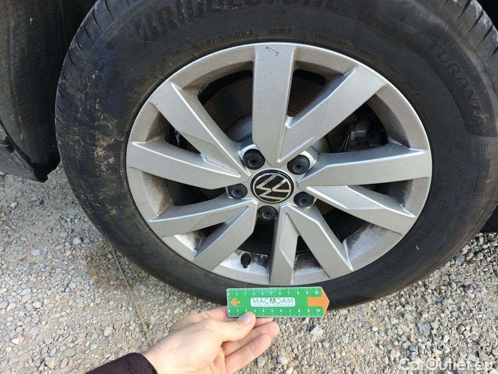  Volkswagen  Passat VOLKSWAGEN  / 2019 / 4P / sedán Business 2.0 TDI 90kW (122CV) DSG #42