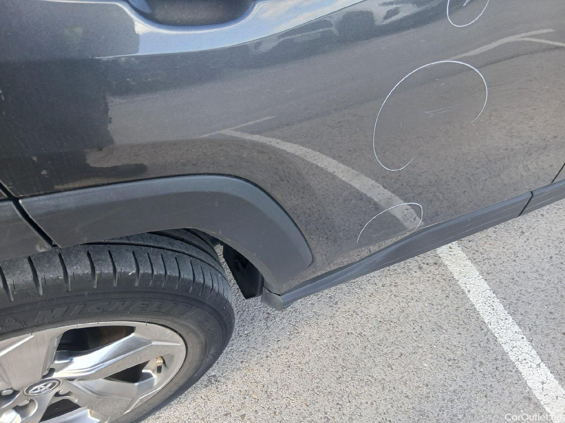  Toyota  RAV4 TOYOTA  / 2018 / 5P / todoterreno 2.5l Luxury 4WD #24