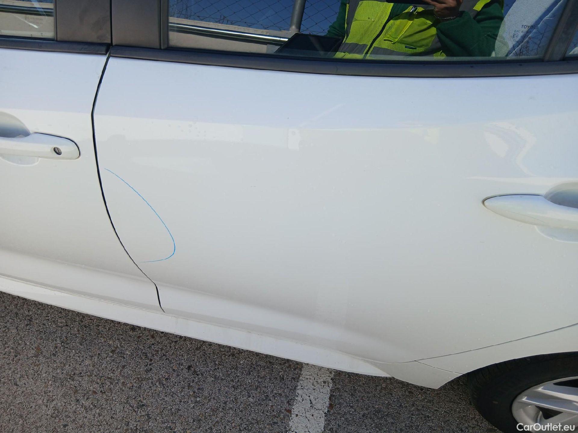  Toyota  Corolla TOYOTA 1.8 125H ACTIVE TECH E-CVT (AC3) #13