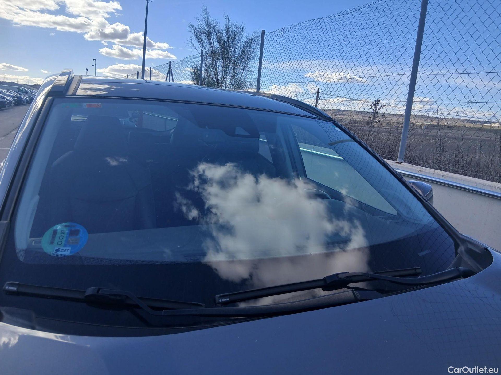  Toyota  RAV4 TOYOTA  / 2018 / 5P / todoterreno 2.5l Luxury 4WD #10