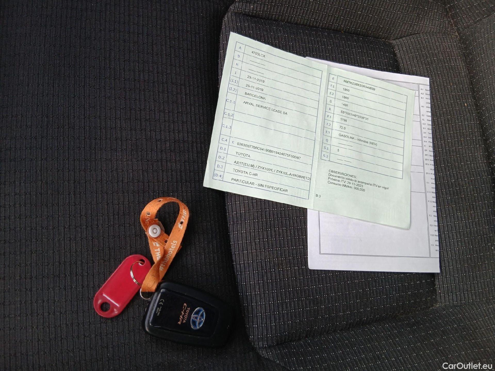  Toyota  C-HR TOYOTA  / 2016 / 5P / todoterreno 1.8 125H Advance (CX) #1