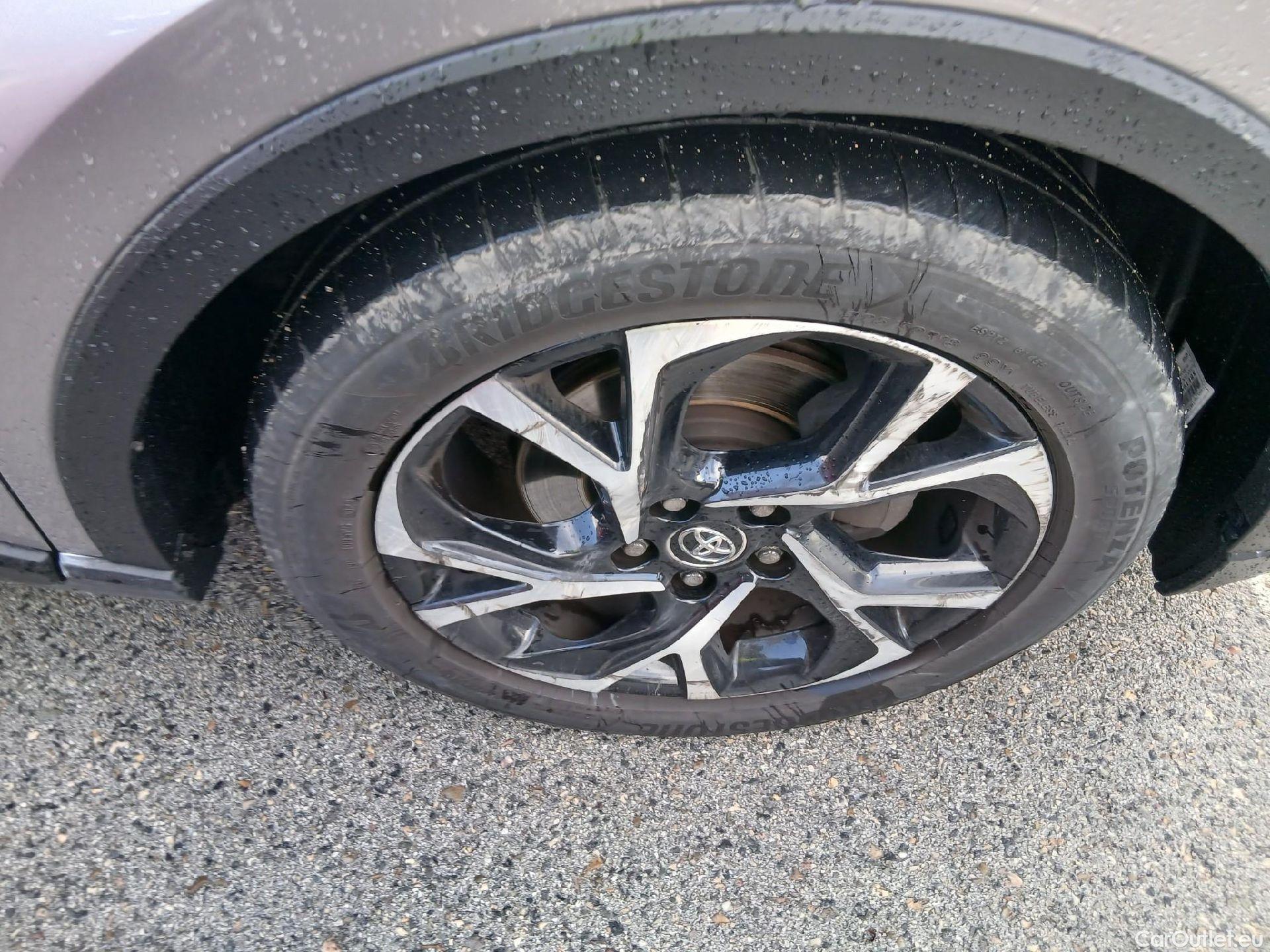  Toyota  C-HR TOYOTA  / 2016 / 5P / todoterreno 1.8 125H Advance (CX) #12