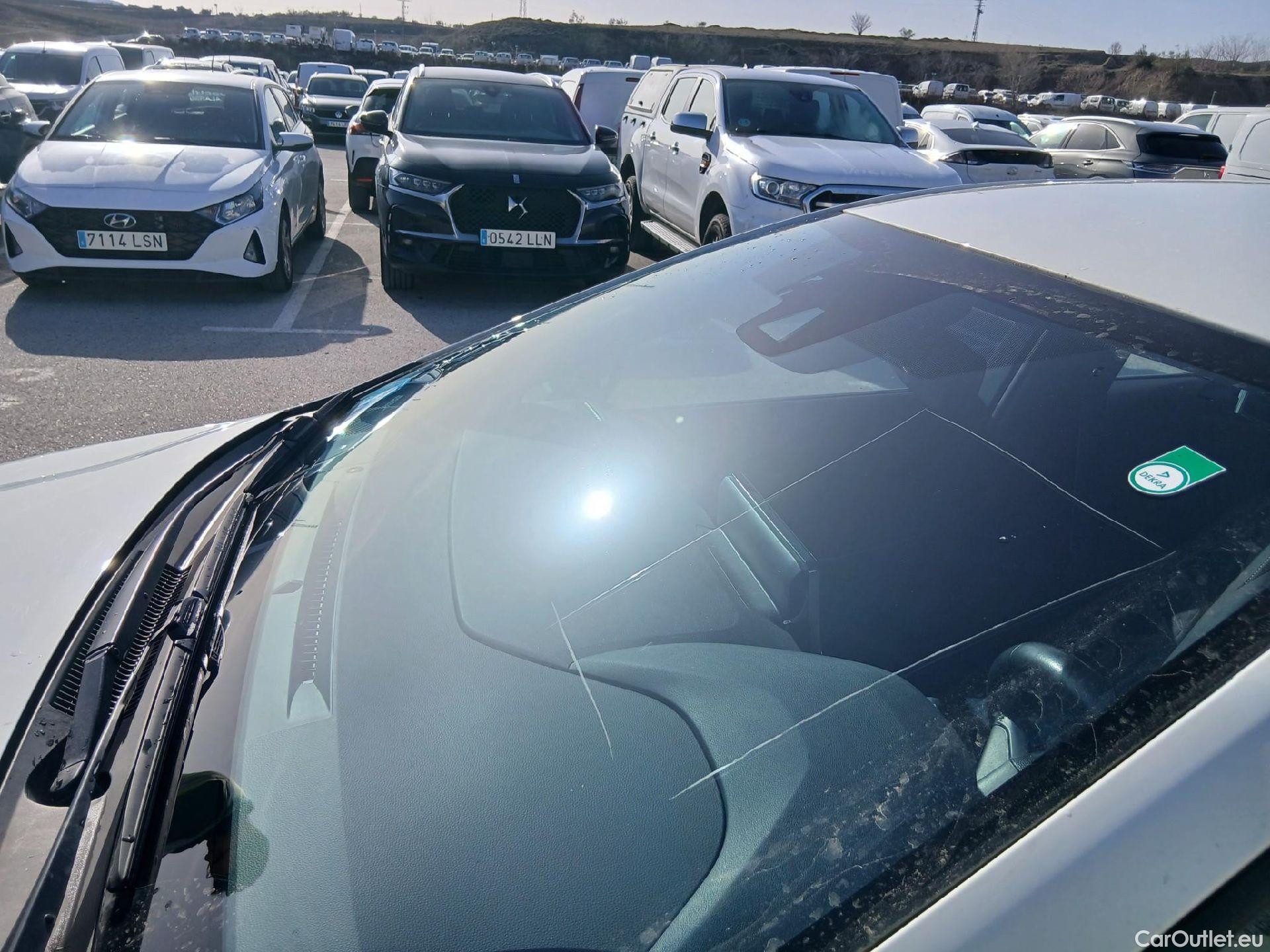  Toyota  Corolla TOYOTA 1.8 125H ACTIVE TECH E-CVT (AC3) #27