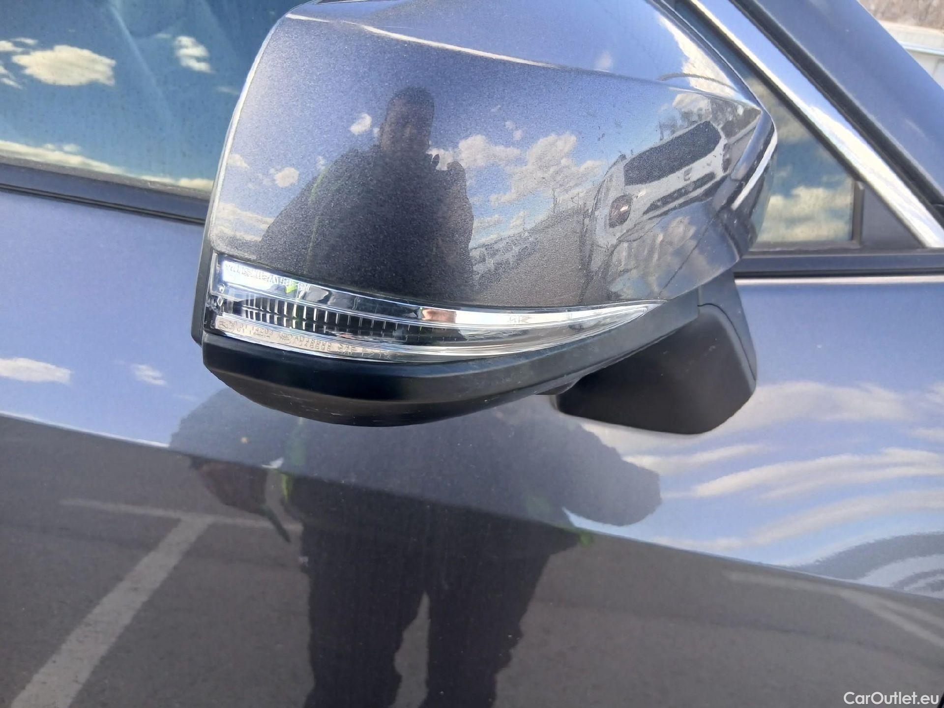  Toyota  RAV4 TOYOTA  / 2018 / 5P / todoterreno 2.5l Luxury 4WD #31