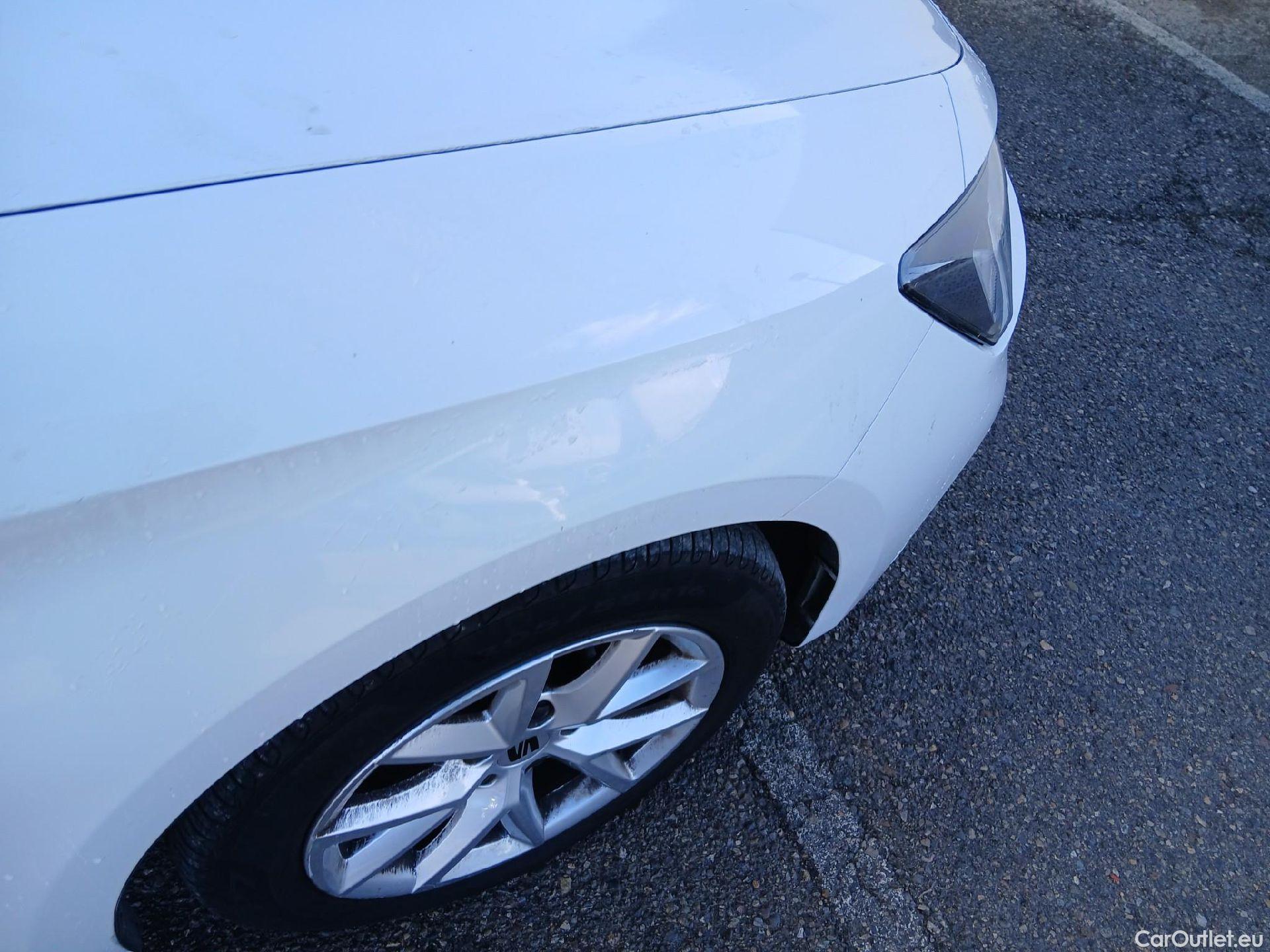  Land Rover  Discovery SEAT Nuevo León / 2020 / 5P / berlina con portón 2.0 TDI 85kW S&S Style Go (AC3) #15