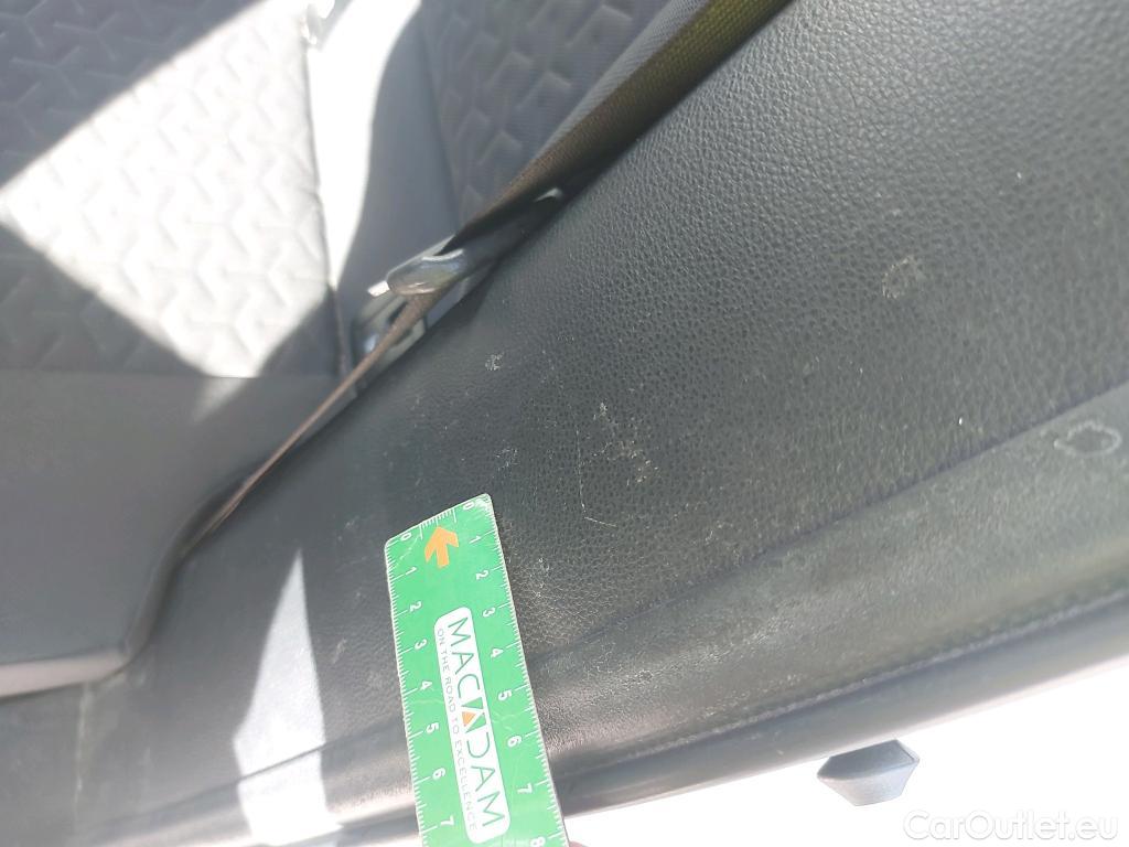  Toyota  Corolla TOYOTA  1.8 125H ACTIVE TECH E-CVT #46