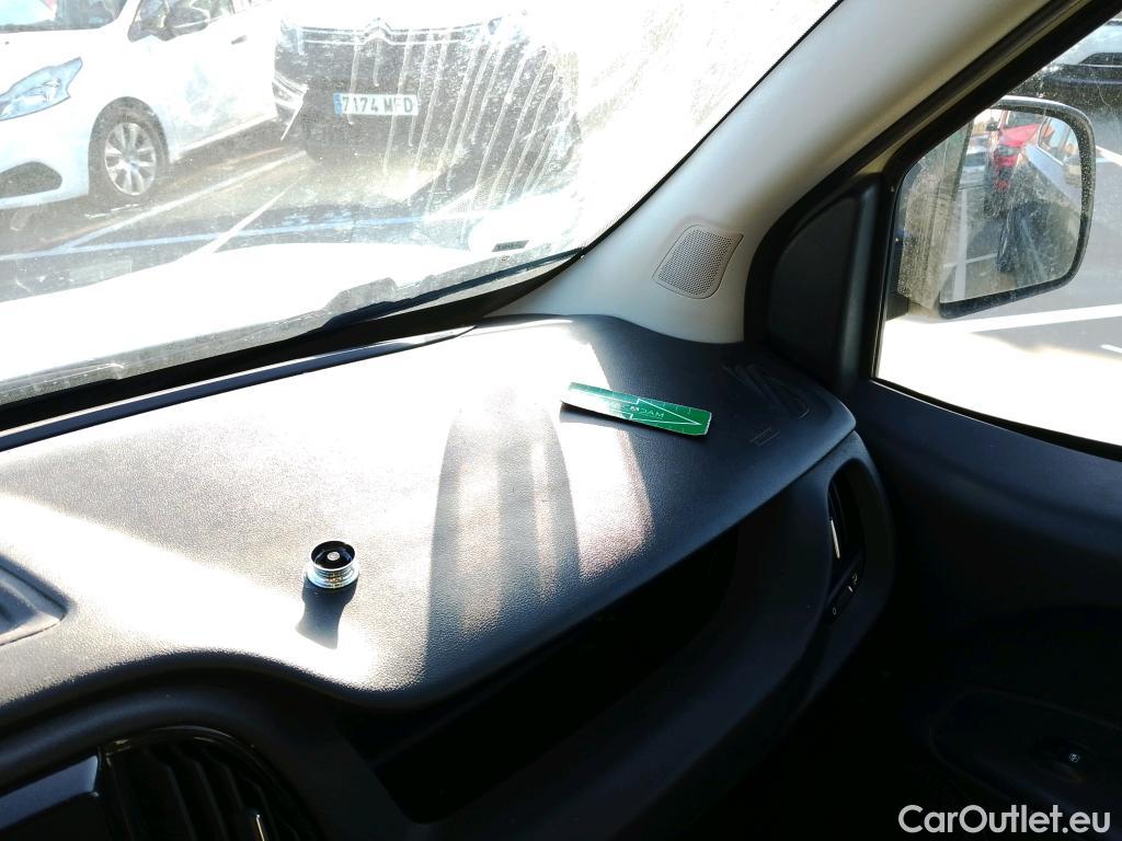  Fiat  Doblo FIAT Doblò Cargo/2015/4P/furgón derivado de turismo Cargo SX 1.6 Mjet 66kW (90CV) (AC) #17