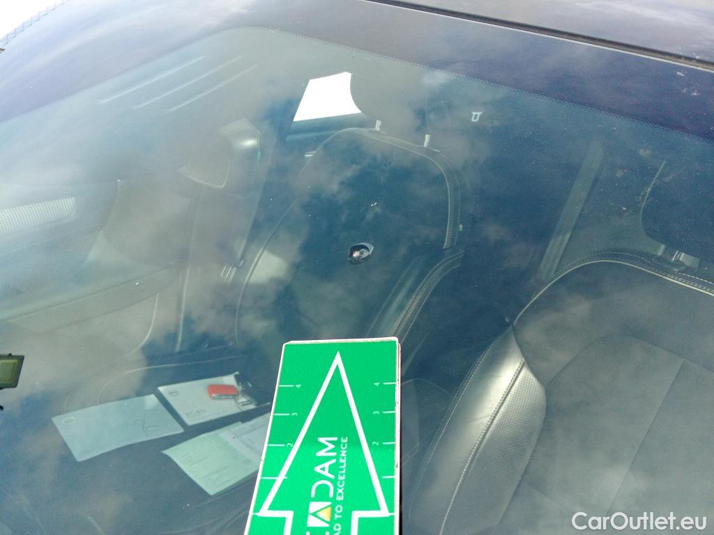  Volvo  XC 40 VOLVO XC40 / 2017 / 5P / todoterreno 1.5 T4 Twin Recharge R-Design Auto #2