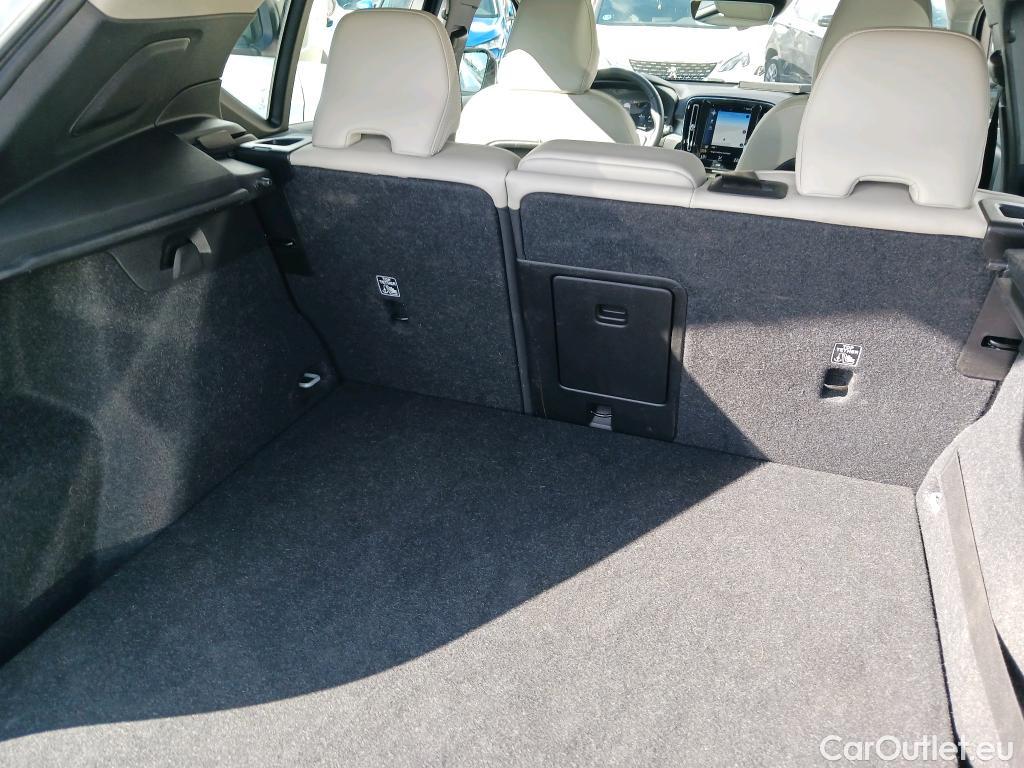  Volvo  XC 40 VOLVO XC40 / 2017 / 5P / todoterreno 1.5 T5 Twin Recharge R-Design Exp Auto #1