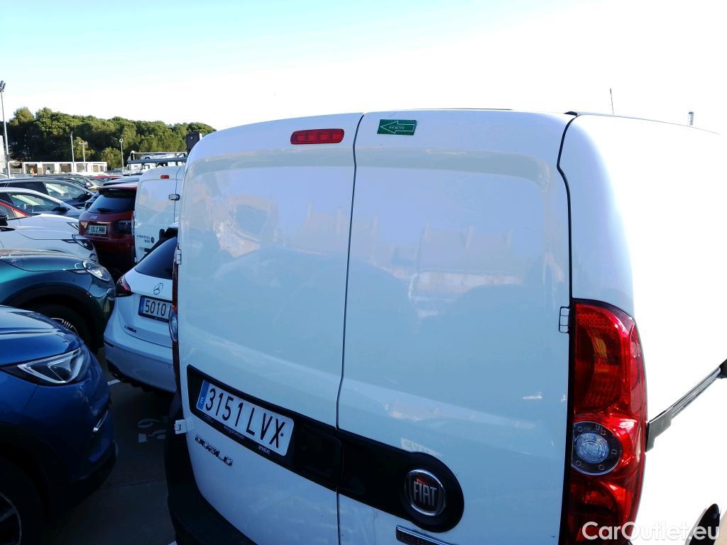  Fiat  Doblo FIAT Doblò Cargo/2015/4P/furgón derivado de turismo Cargo SX 1.6 Mjet 66kW (90CV) (AC) #9