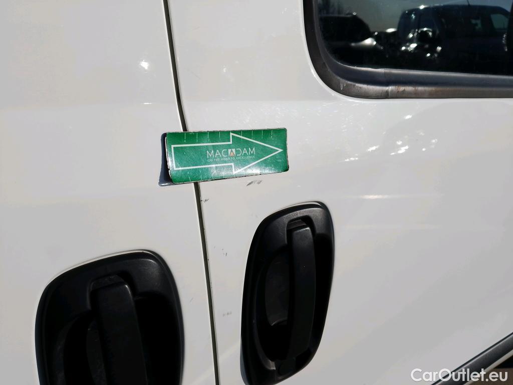  Fiat  Doblo FIAT Doblò Cargo/2015/4P/furgón derivado de turismo Cargo SX 1.6 Mjet 66kW (90CV) (AC) #16