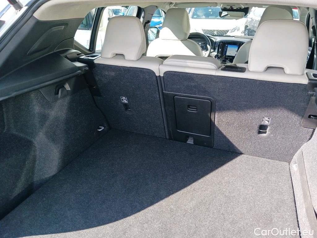  Volvo  XC 40 VOLVO XC40 / 2017 / 5P / todoterreno 1.5 T5 Twin Recharge R-Design Exp Auto #2