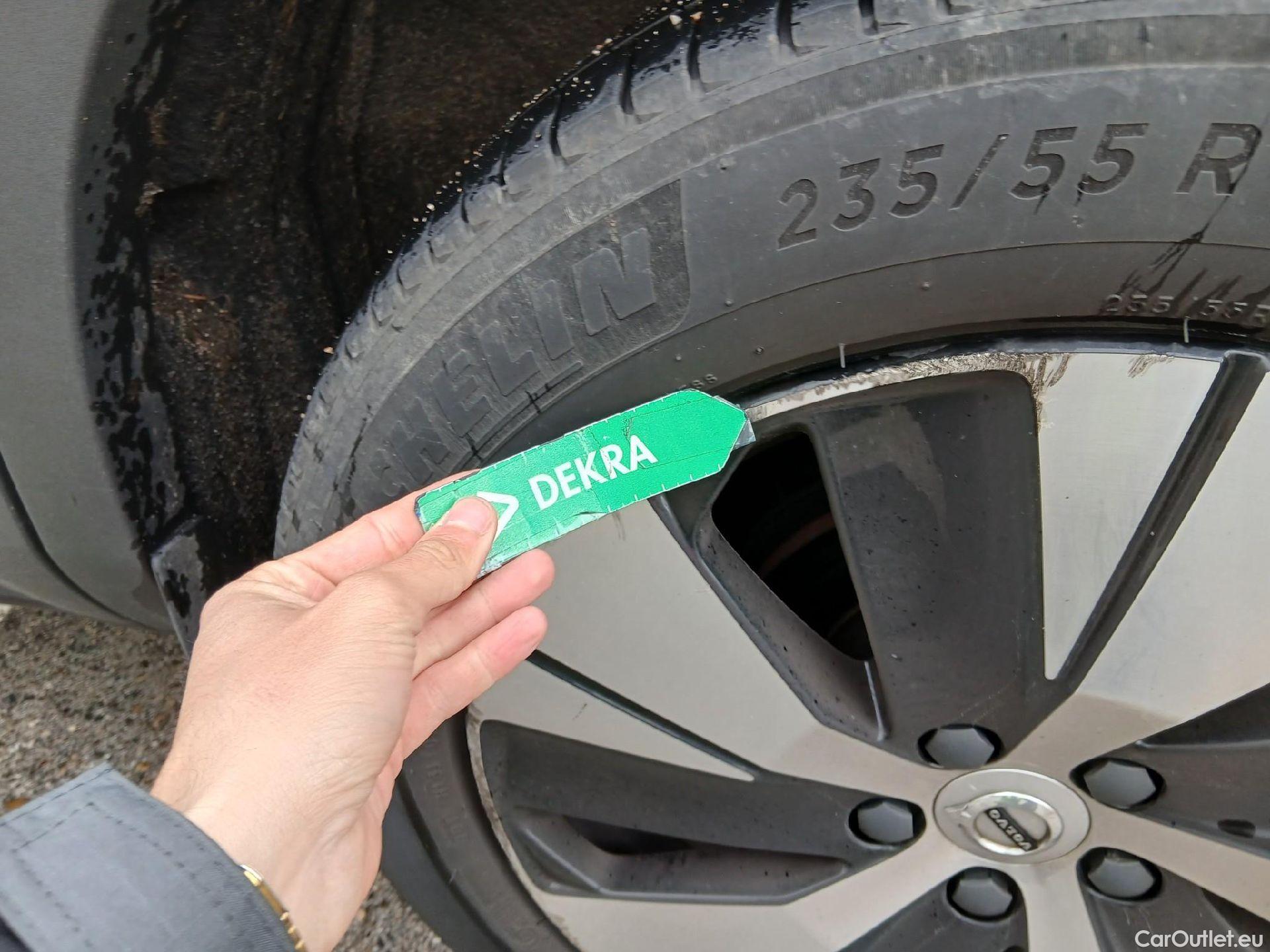  Volvo  XC 40 VOLVO XC40 / 2017 / 5P / todoterreno 1.5 T2 Momentum Pro #14