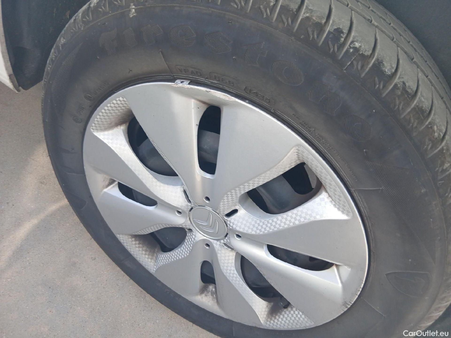  Citroen  C3 CITROEN  / 2016 / 5P / berlina comercial BlueHDi 73KW (100CV) S&S Comercial #27