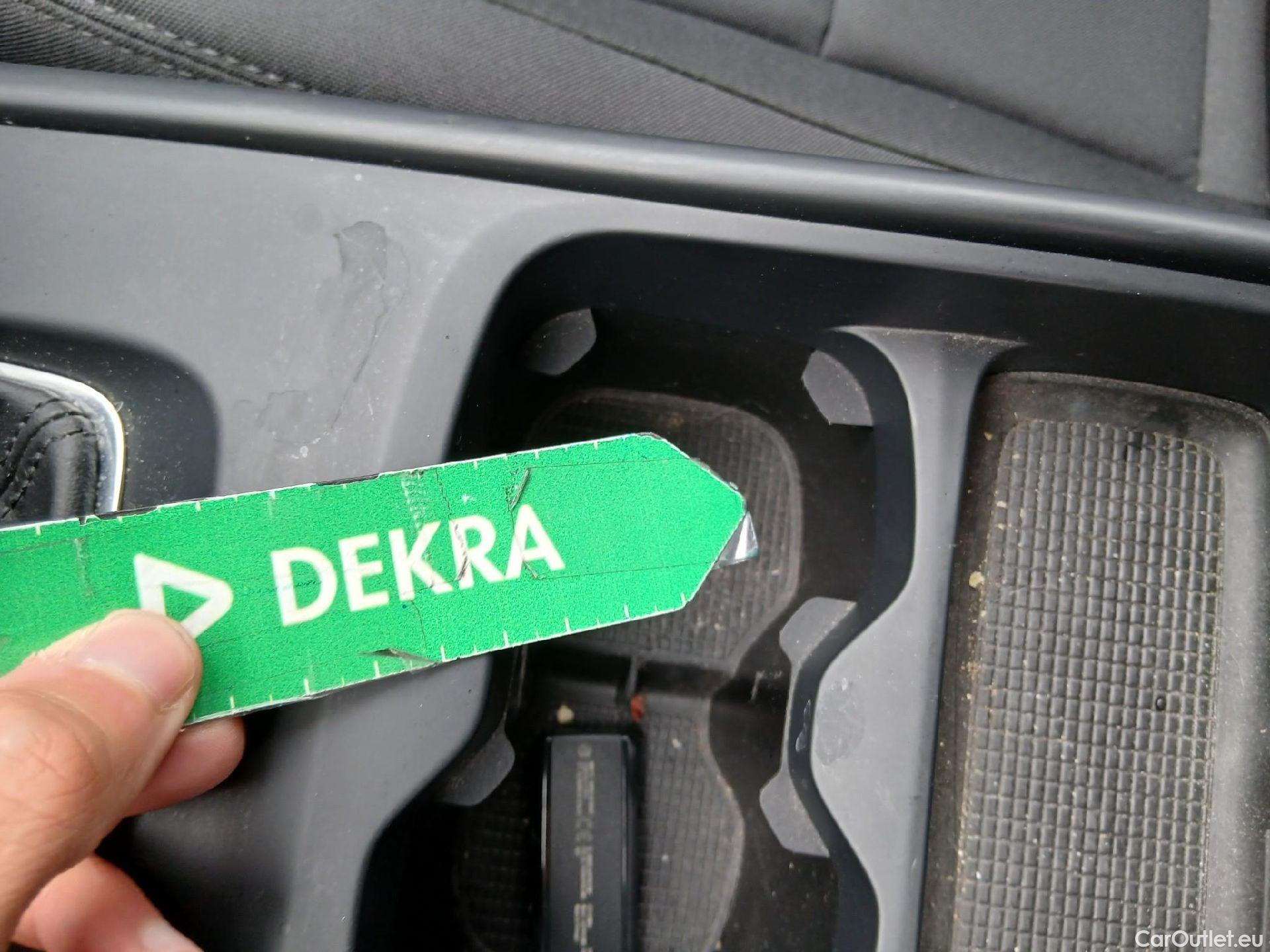  Volvo  XC 40 VOLVO XC40 / 2017 / 5P / todoterreno 1.5 T2 Momentum Pro #13