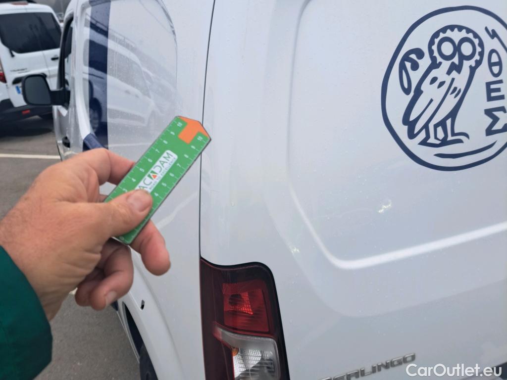  Citroen  Berlingo CITROEN  / 2018 / 3P / furgón derivado de turismo Talla M PureTech 110 CONTROL #32