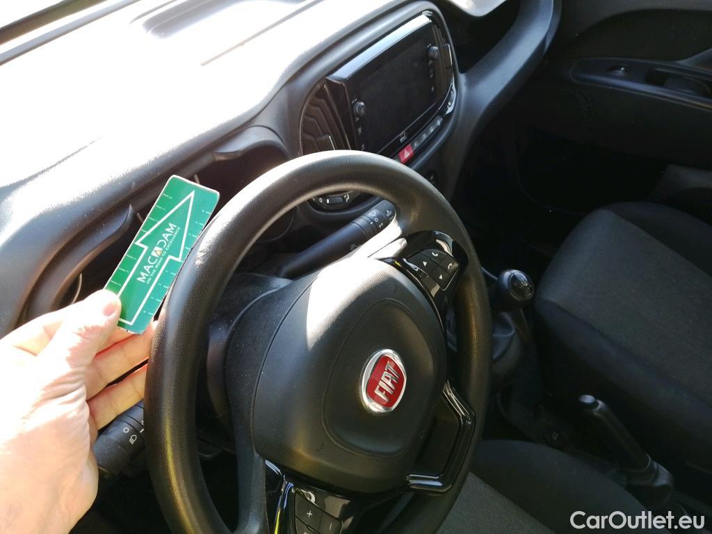  Fiat  Doblo FIAT Doblò Cargo/2015/4P/furgón derivado de turismo Cargo SX 1.6 Mjet 66kW (90CV) (AC) #28