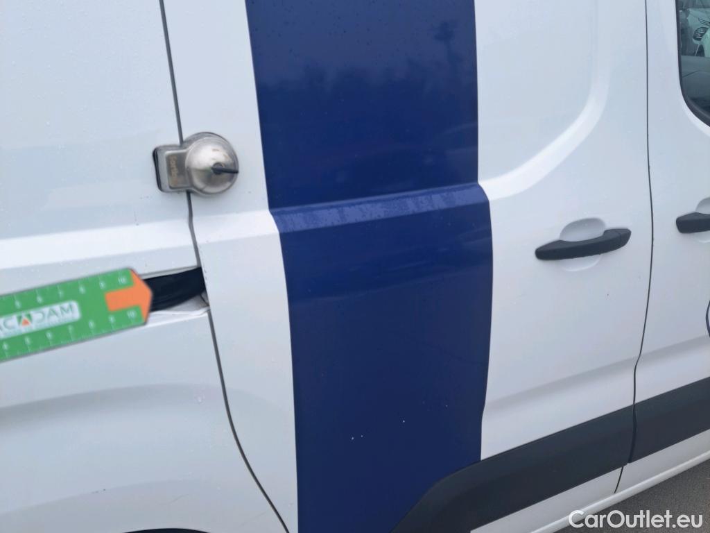  Citroen  Berlingo CITROEN  / 2018 / 3P / furgón derivado de turismo Talla M PureTech 110 CONTROL #19