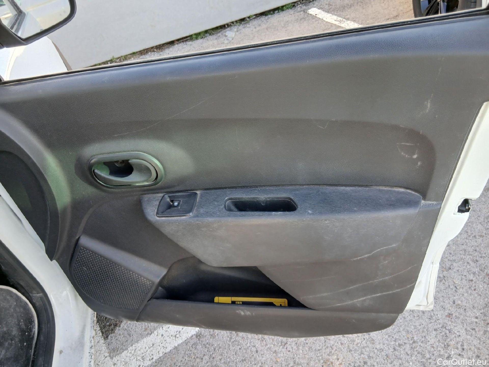  Dacia  Dokker DACIA  / 2013 / 4P / combi Essential 1.6 80kW (110CV) ECO-G N1 #39